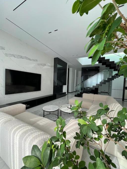 Апартаменты Luxury Penthouse Prishtina Приштина Экстерьер фото