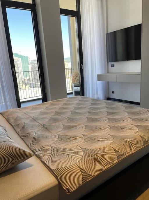 Апартаменты Luxury Penthouse Prishtina Приштина Экстерьер фото