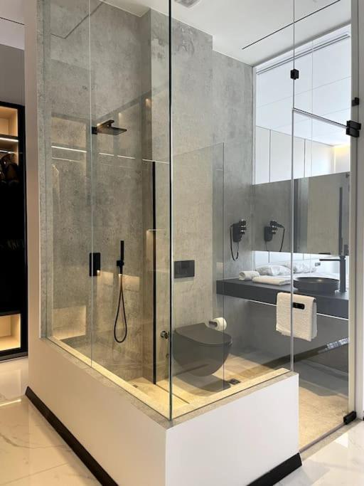 Апартаменты Luxury Penthouse Prishtina Приштина Экстерьер фото